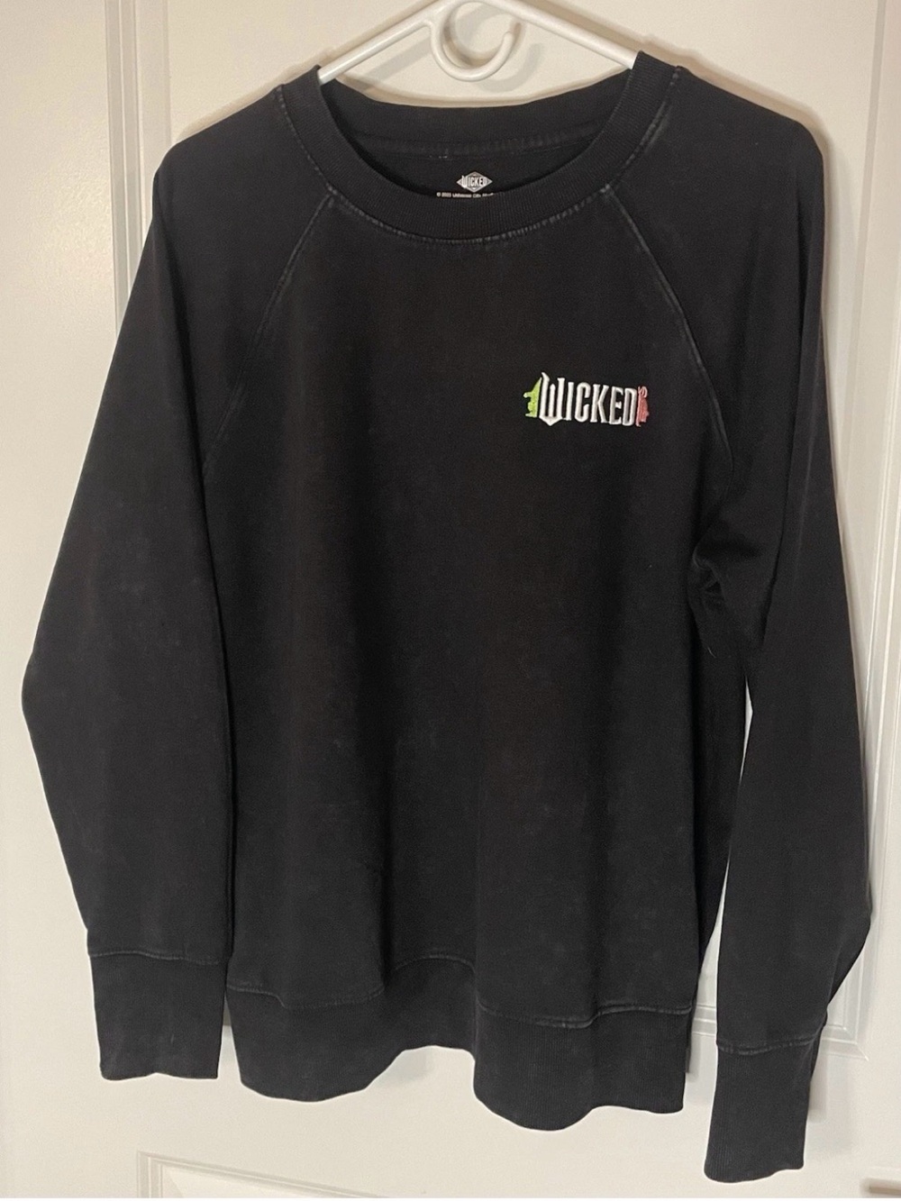 Wicked Embroidered Logo Women Crewneck Sweatshirt Wizard of Oz Universal Studios